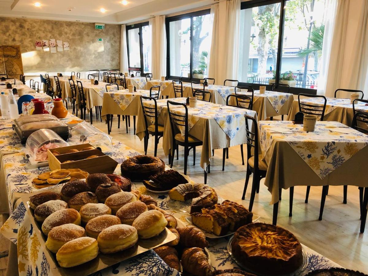 Piccolo Hotel Чезенатіко Екстер'єр фото